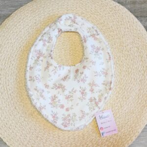 babero flores rosa empolvado